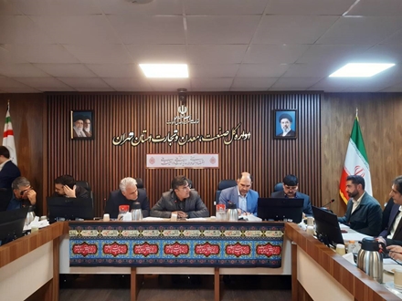 از بررسی خسارت واحدهای تولیدی تا پیگیری رفع موانع؛ سی‌وهشتمین کارگروه تسهیل تولید استان تهران برگزار شد 